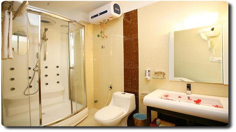 Khach San Thu Do Formerly Impressive Hotel Hanoi Bagian luar foto
